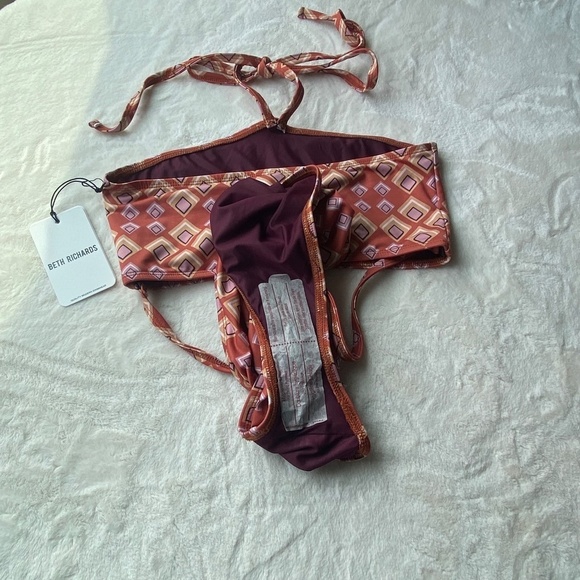 New! Beth Richards Gina one piece in Triangle geo print , saffron 19819 - Picture 15 of 16